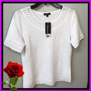 CHANCES-R ladies white top Size S Fresh and Light